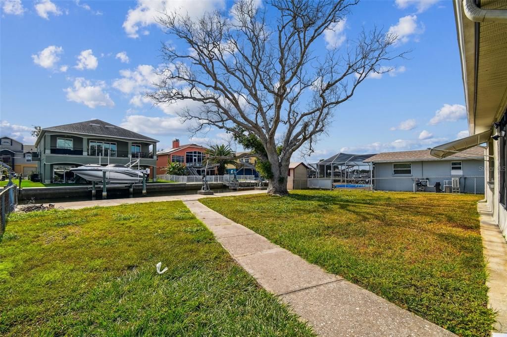 En Venta: $345,500 (2 camas, 2 baños, 1176 Pies cuadrados)