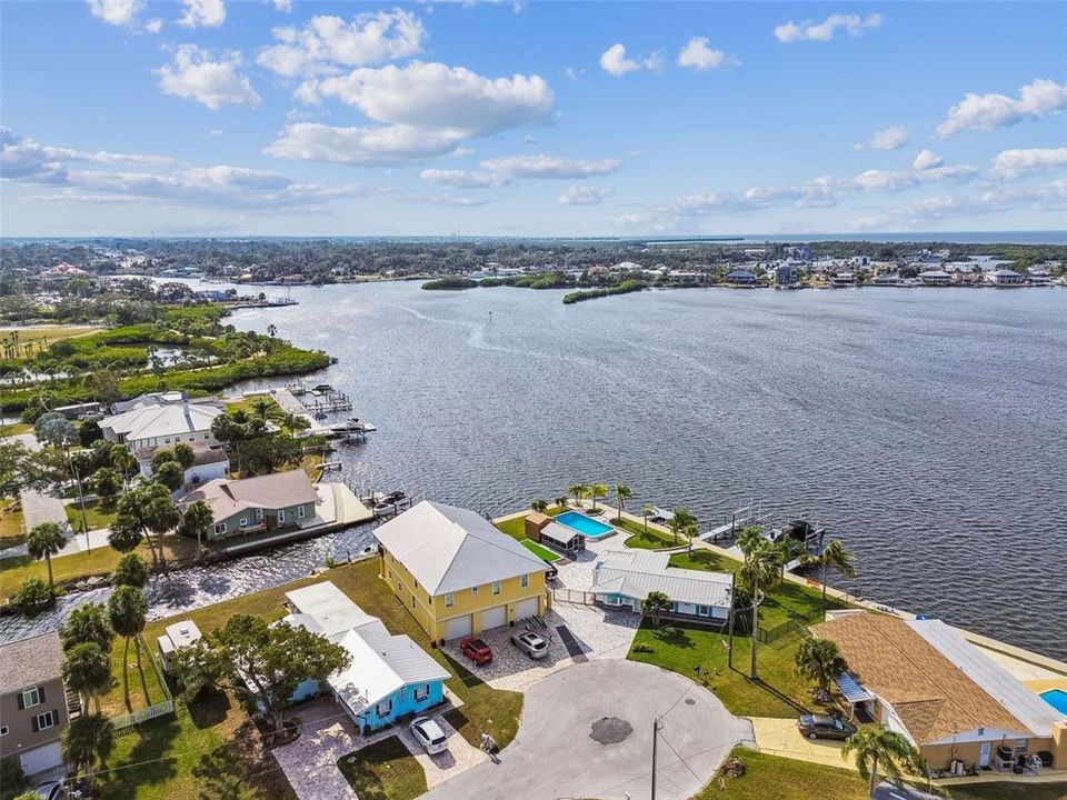 En Venta: $345,500 (2 camas, 2 baños, 1176 Pies cuadrados)