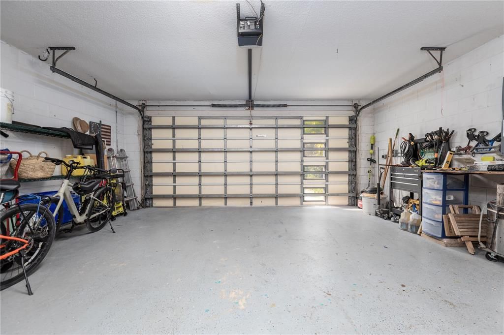 For Sale: $1,100,000 (3 beds, 2 baths, 1658 Square Feet)
