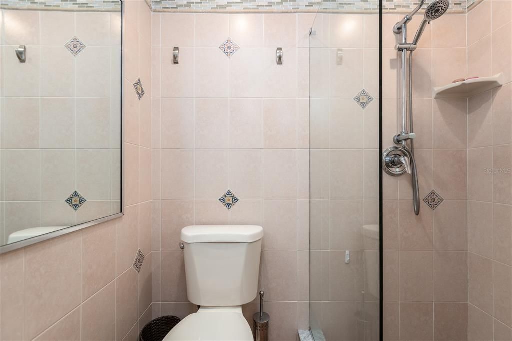 For Sale: $1,100,000 (3 beds, 2 baths, 1658 Square Feet)