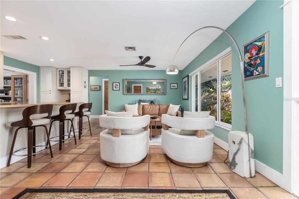 For Sale: $1,100,000 (3 beds, 2 baths, 1658 Square Feet)
