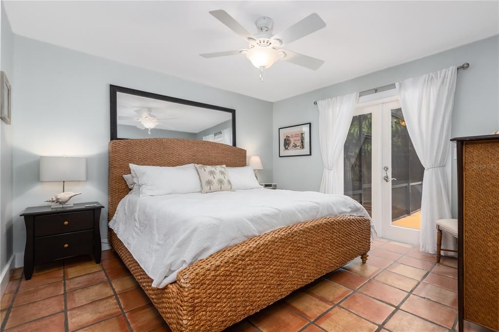 For Sale: $1,100,000 (3 beds, 2 baths, 1658 Square Feet)