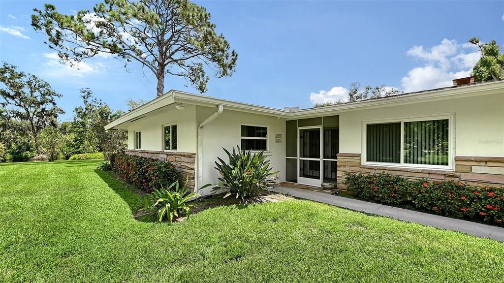 Activo con contrato: $999,000 (5 camas, 3 baños, 3470 Pies cuadrados)