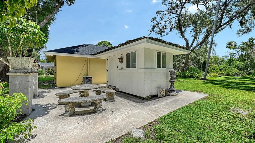 Activo con contrato: $999,000 (5 camas, 3 baños, 3470 Pies cuadrados)