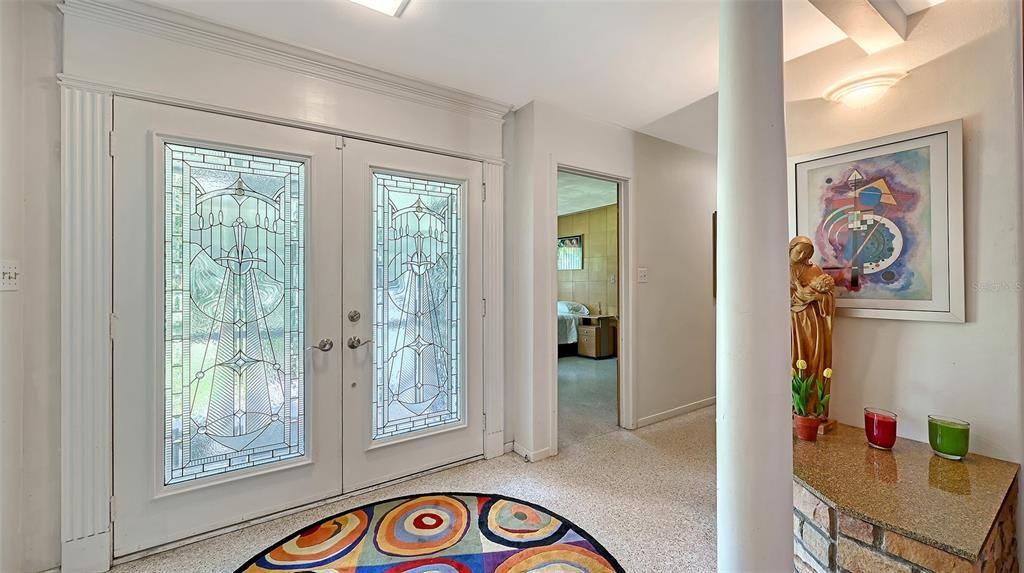 Activo con contrato: $999,000 (5 camas, 3 baños, 3470 Pies cuadrados)