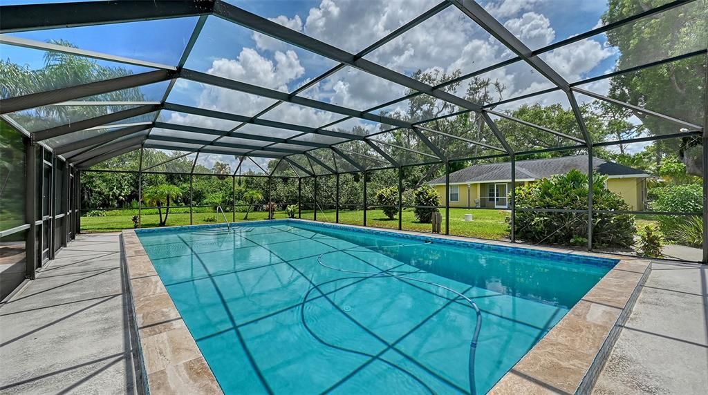 Activo con contrato: $999,000 (5 camas, 3 baños, 3470 Pies cuadrados)