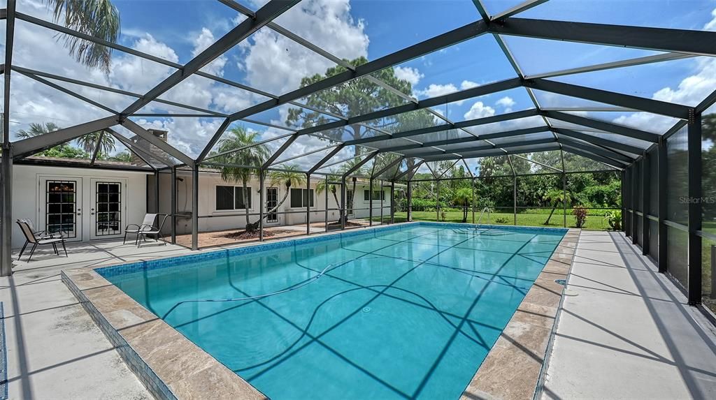 Activo con contrato: $999,000 (5 camas, 3 baños, 3470 Pies cuadrados)