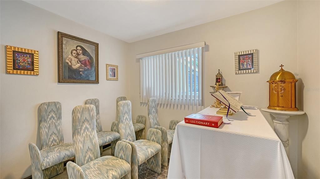 Activo con contrato: $999,000 (5 camas, 3 baños, 3470 Pies cuadrados)