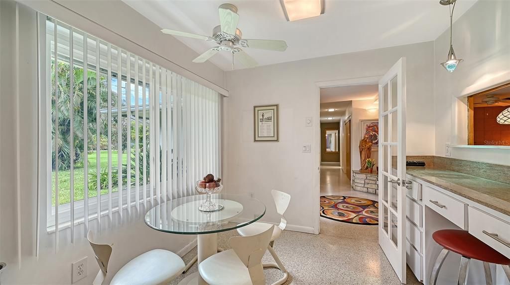 Activo con contrato: $999,000 (5 camas, 3 baños, 3470 Pies cuadrados)