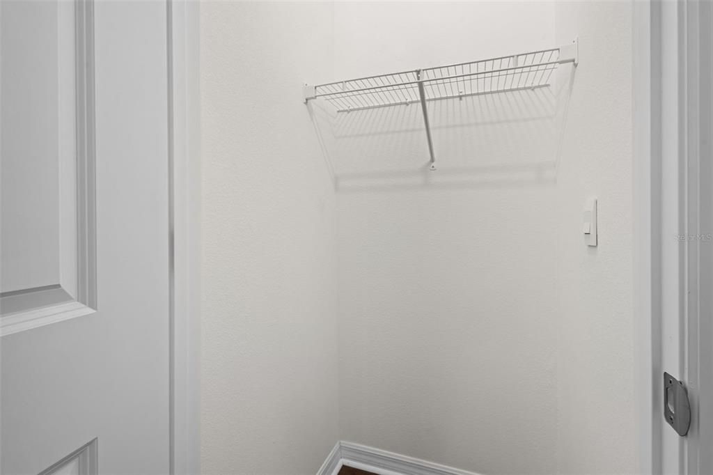 Activo con contrato: $299,900 (3 camas, 2 baños, 1673 Pies cuadrados)