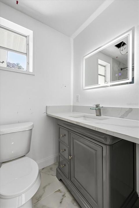 На продажу: $390,000 (4 спален, 2 ванн, 1839 Квадратных фут)