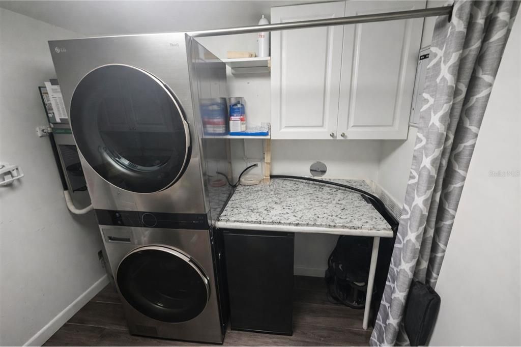For Rent: $1,900 (2 beds, 2 baths, 1300 Square Feet)