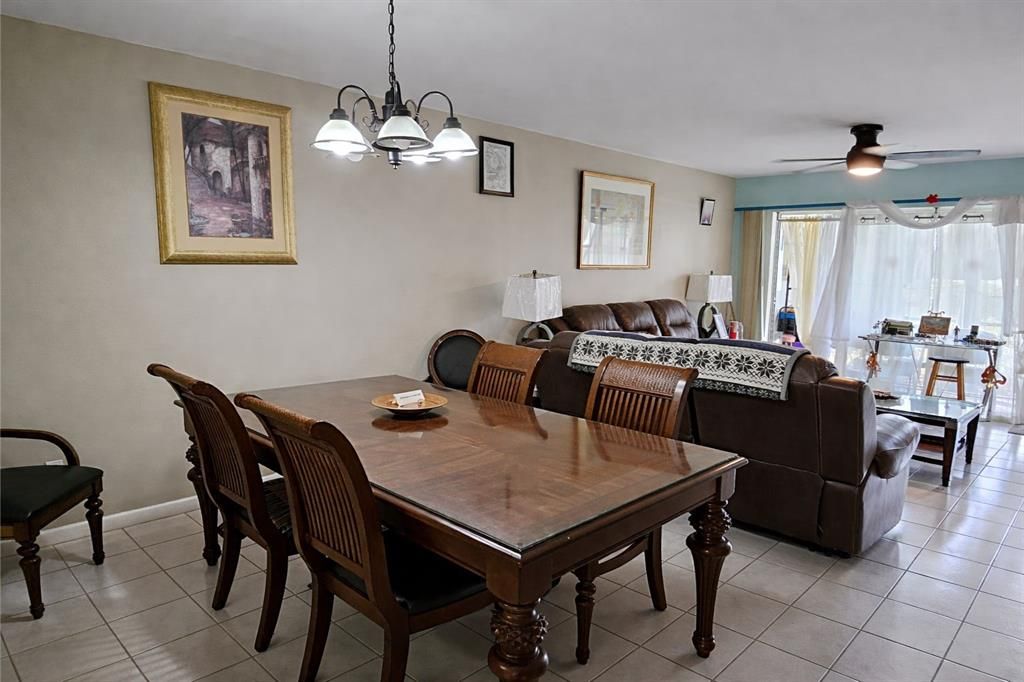 For Rent: $1,900 (2 beds, 2 baths, 1300 Square Feet)