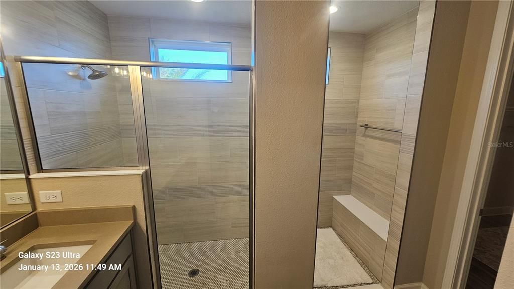 En Renta: $3,100 (3 camas, 2 baños, 2216 Pies cuadrados)