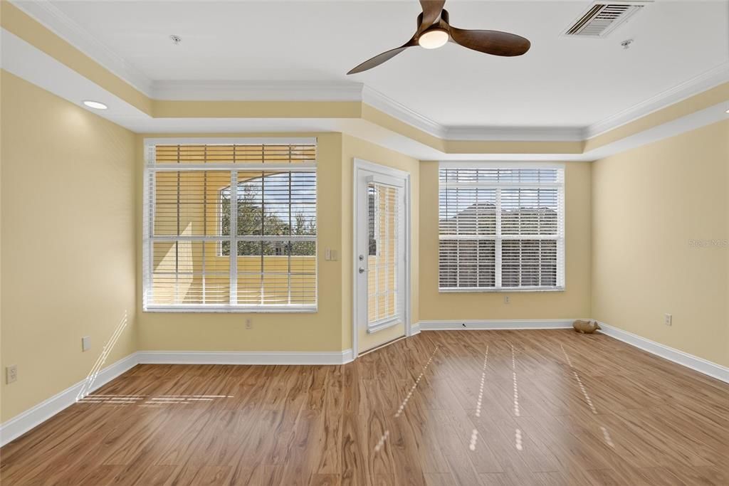 En Venta: $459,000 (3 camas, 3 baños, 3092 Pies cuadrados)