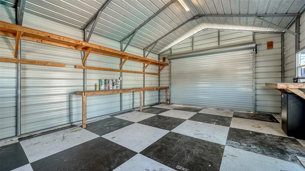Active With Contract: $325,000 (2 beds, 1 baths, 908 Square Feet)