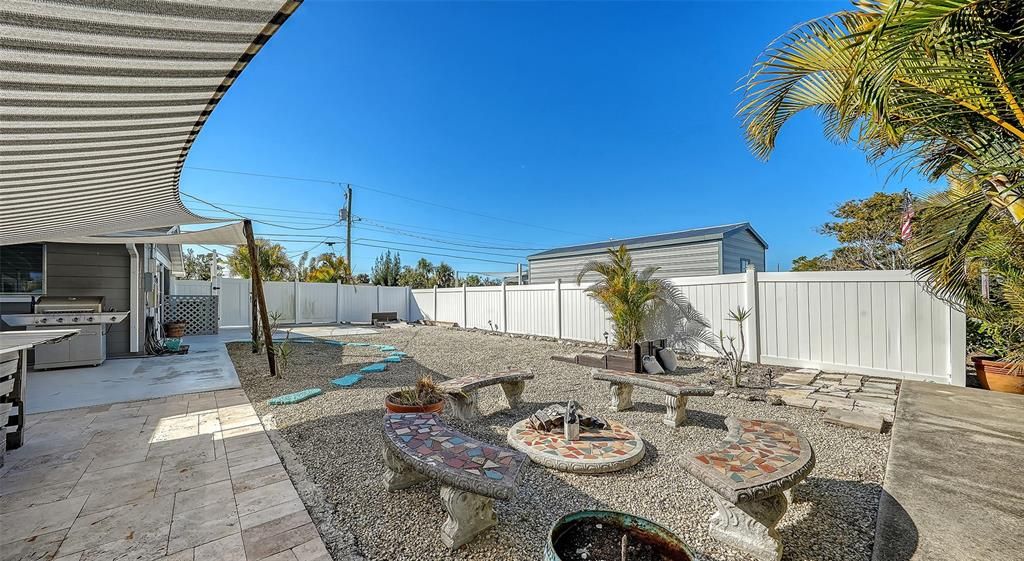 Active With Contract: $325,000 (2 beds, 1 baths, 908 Square Feet)