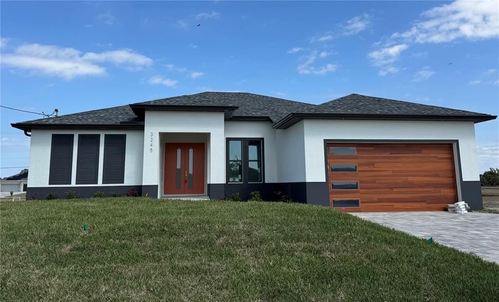 Activo con contrato: $379,900 (3 camas, 2 baños, 1715 Pies cuadrados)