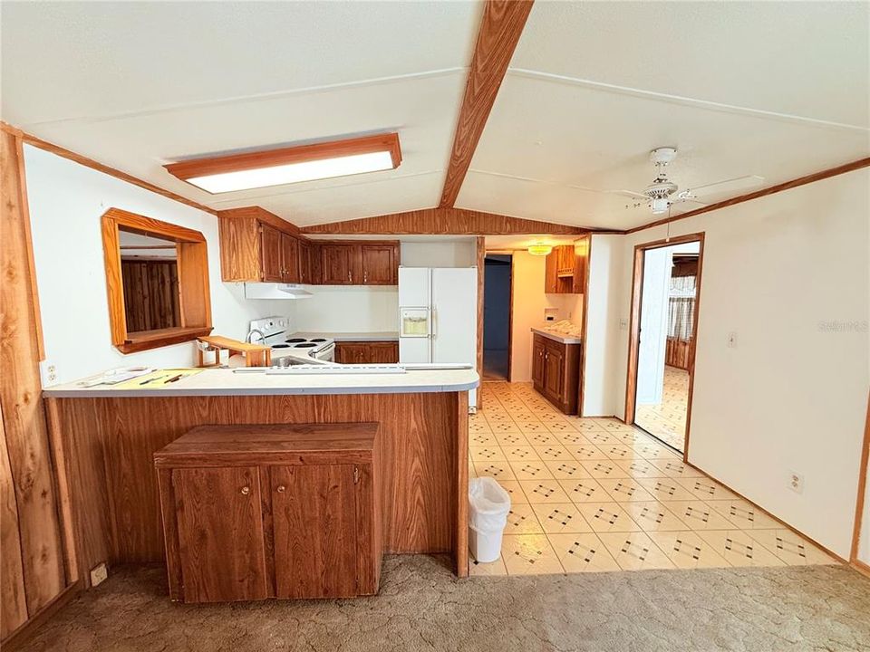 For Sale: $140,000 (3 beds, 2 baths, 784 Square Feet)