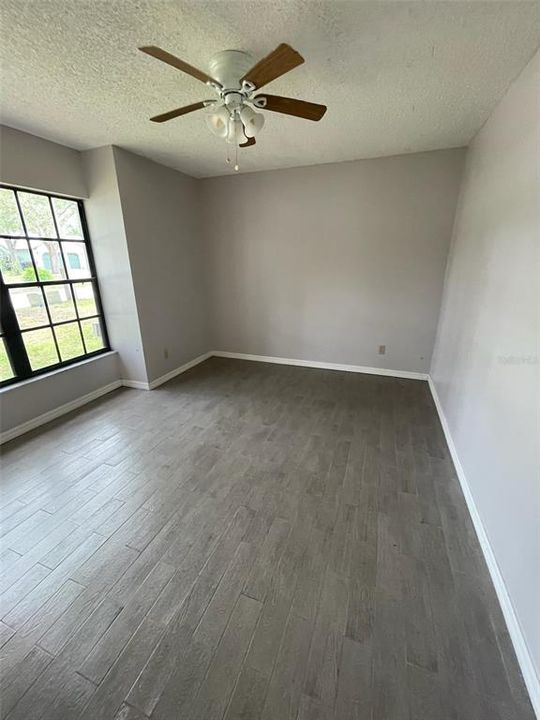 Active With Contract: $1,775 (3 beds, 2 baths, 1492 Square Feet)