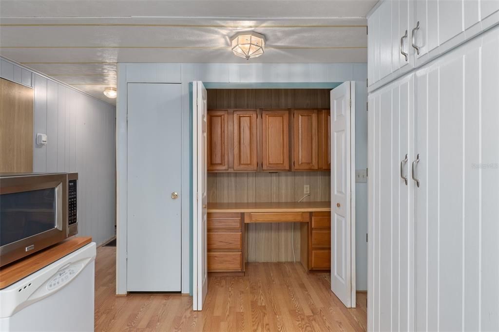 For Sale: $139,900 (2 beds, 2 baths, 1152 Square Feet)