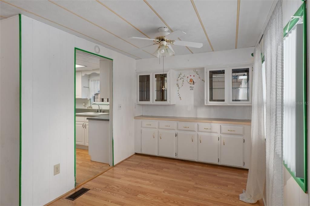 For Sale: $139,900 (2 beds, 2 baths, 1152 Square Feet)