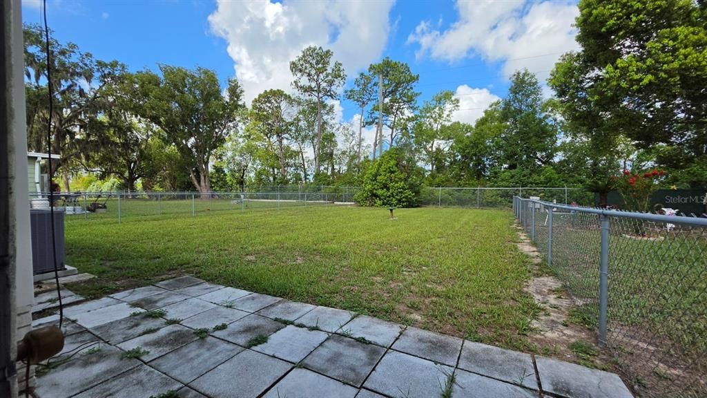 For Sale: $139,900 (2 beds, 2 baths, 1152 Square Feet)
