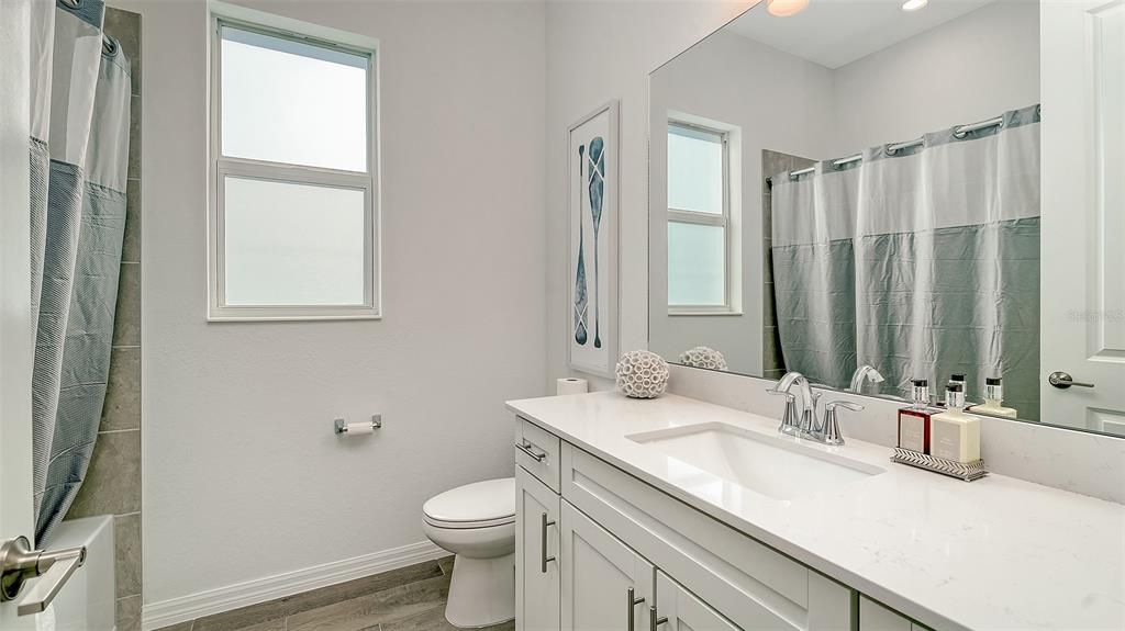 For Rent: $11,500 (3 beds, 3 baths, 2799 Square Feet)