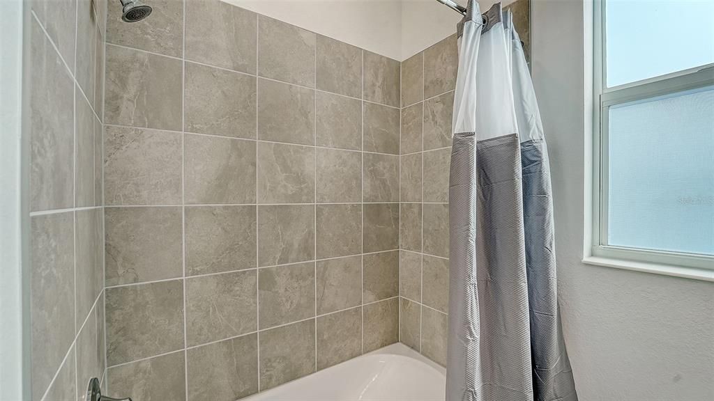 For Rent: $11,500 (3 beds, 3 baths, 2799 Square Feet)
