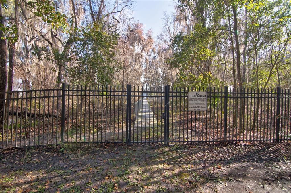 待售: $89,000 (1.10 acres)