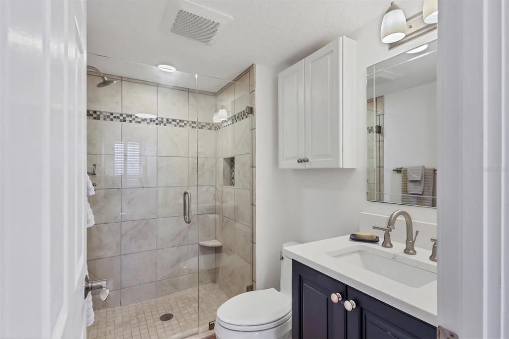 Active With Contract: $1,090,000 (2 beds, 2 baths, 1372 Square Feet)