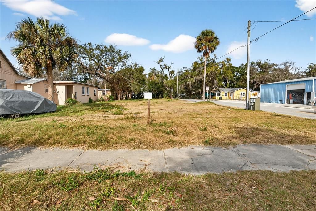 En Venta: $62,500 (0.24 acres)