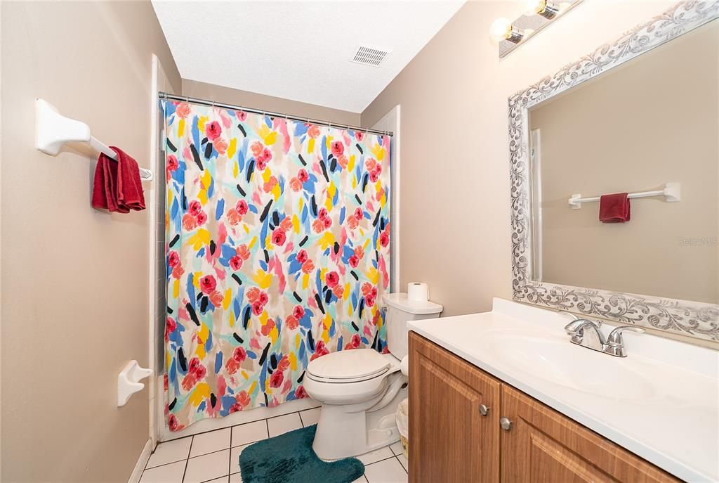 Active With Contract: $350,000 (3 beds, 2 baths, 1206 Square Feet)