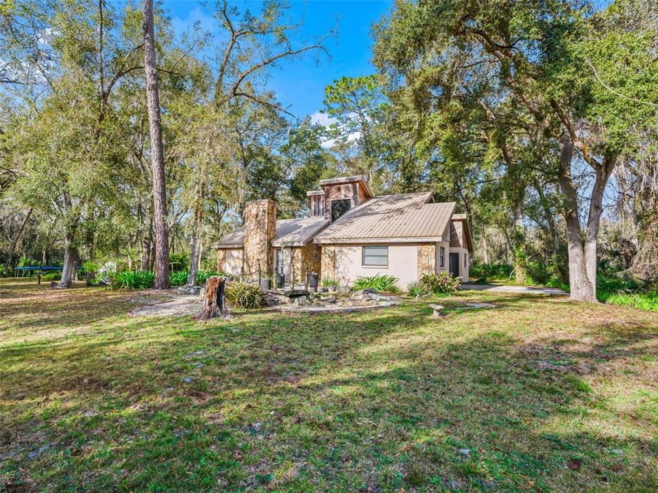 En Venta: $399,900 (2 camas, 2 baños, 1371 Pies cuadrados)