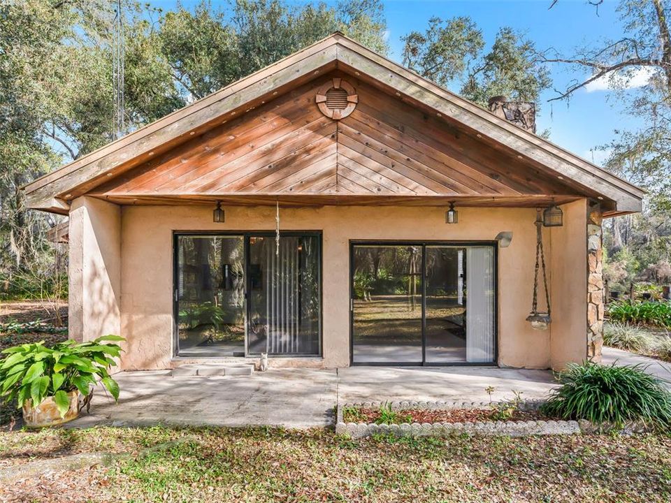 En Venta: $399,900 (2 camas, 2 baños, 1371 Pies cuadrados)