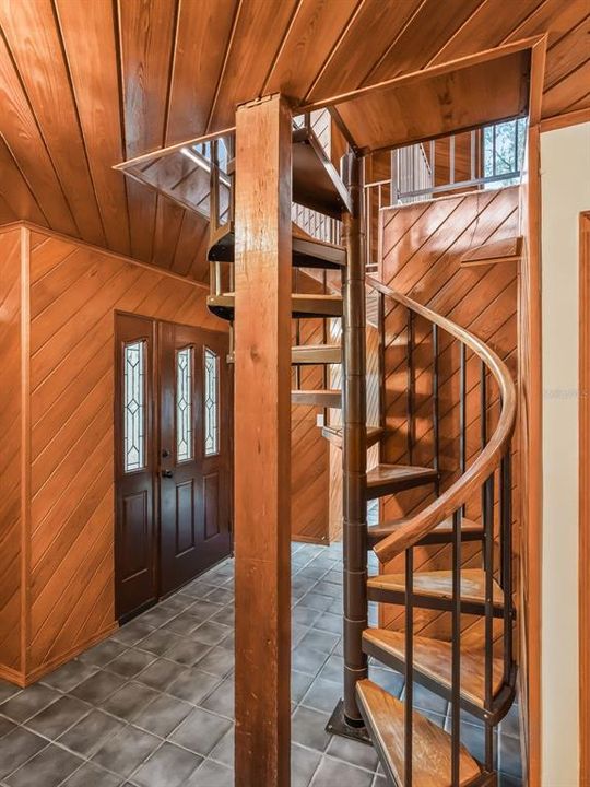 En Venta: $399,900 (2 camas, 2 baños, 1371 Pies cuadrados)