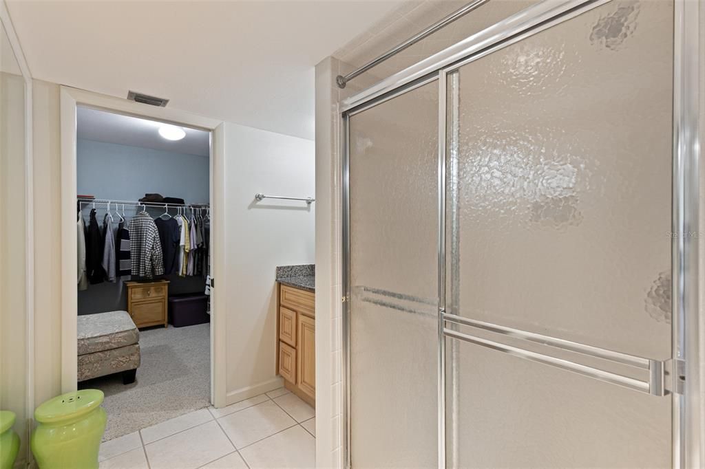 For Sale: $200,000 (2 beds, 2 baths, 1547 Square Feet)