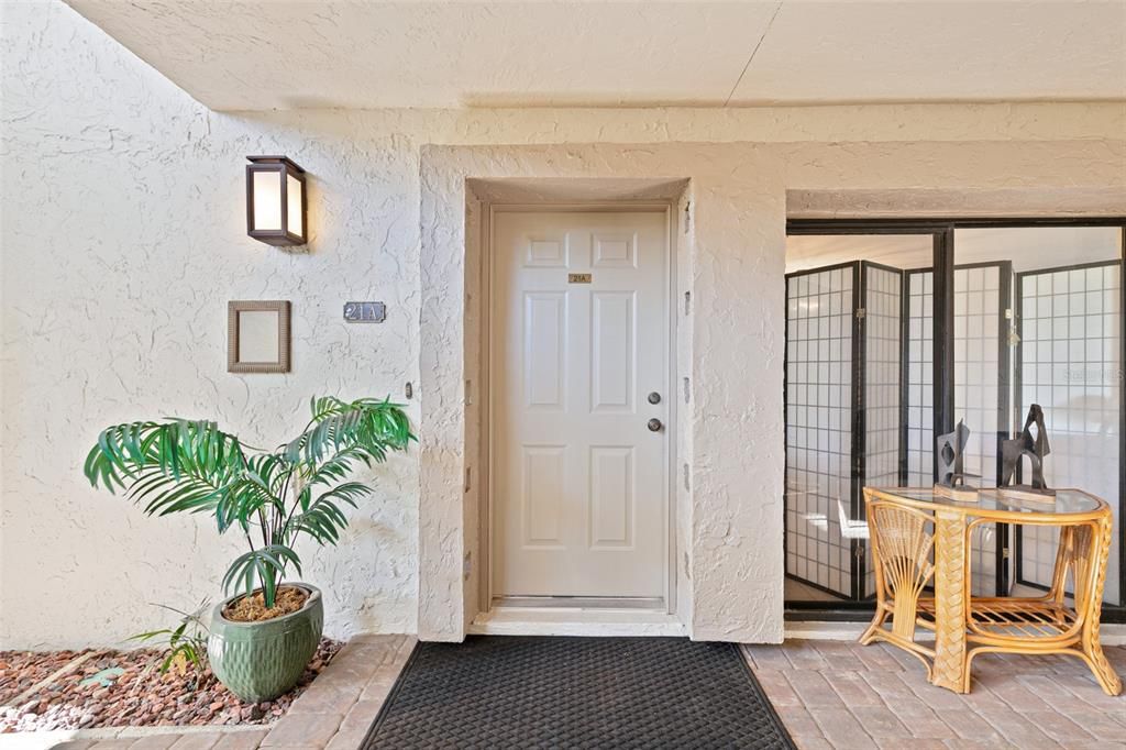 For Sale: $200,000 (2 beds, 2 baths, 1547 Square Feet)