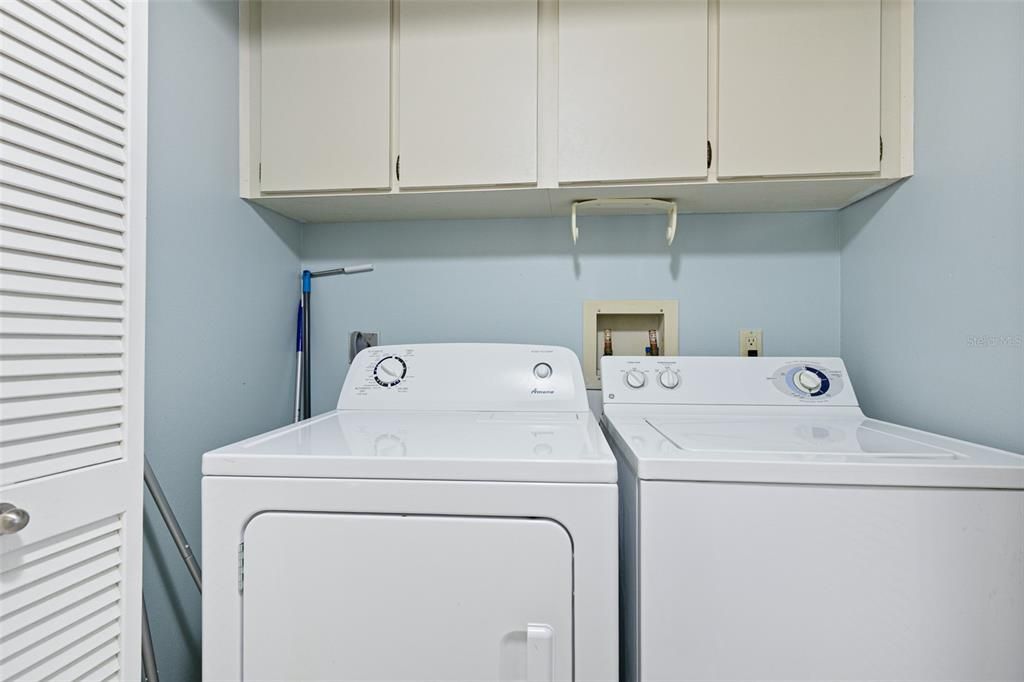 For Sale: $200,000 (2 beds, 2 baths, 1547 Square Feet)