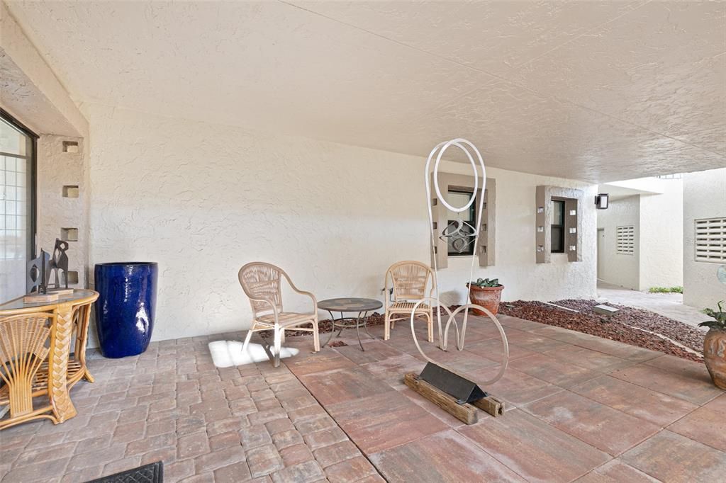 For Sale: $200,000 (2 beds, 2 baths, 1547 Square Feet)