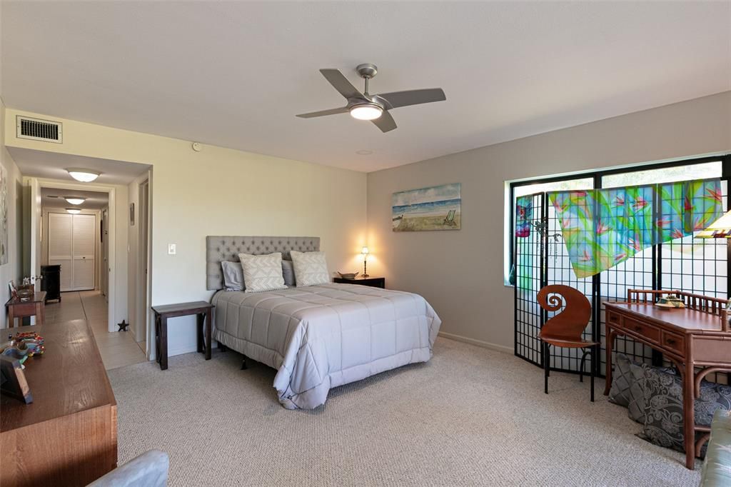 For Sale: $200,000 (2 beds, 2 baths, 1547 Square Feet)