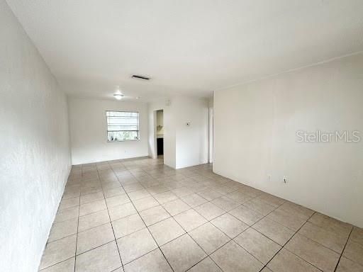 En Renta: $900 (1 camas, 1 baños, 800 Pies cuadrados)