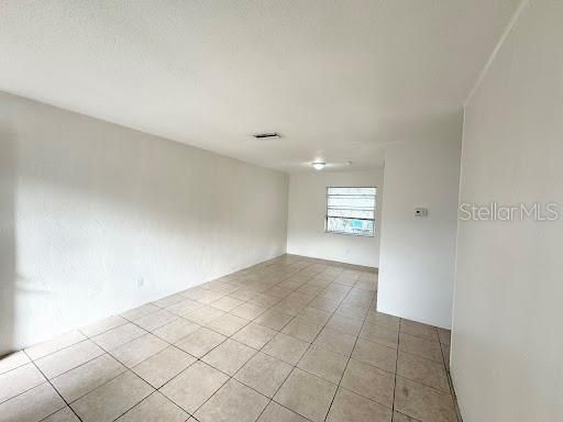 En Renta: $900 (1 camas, 1 baños, 800 Pies cuadrados)