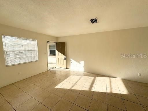 En Renta: $900 (1 camas, 1 baños, 800 Pies cuadrados)
