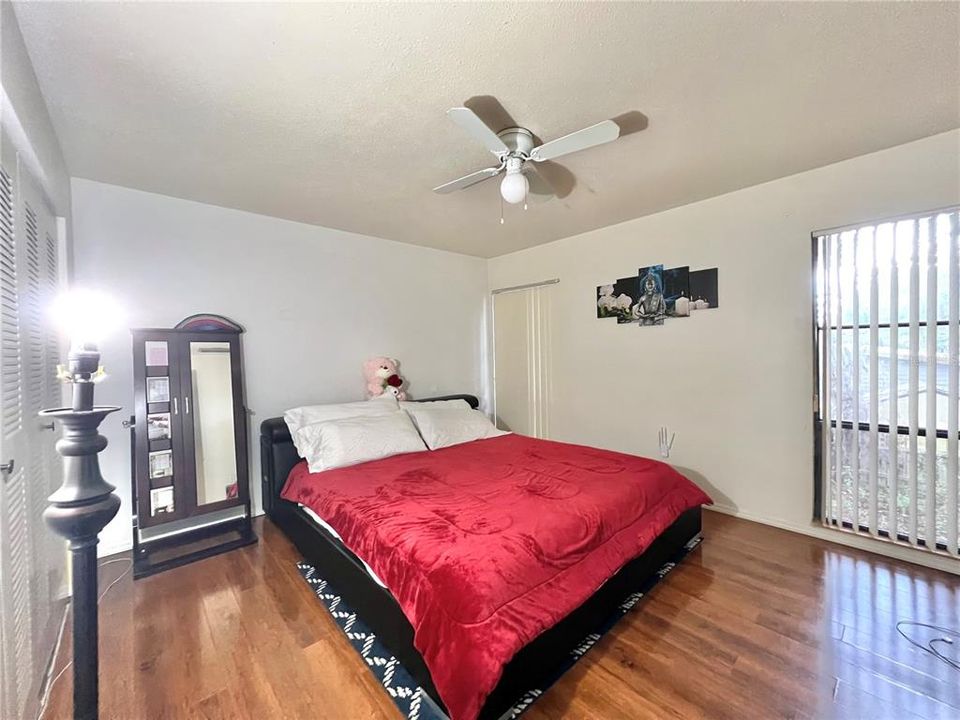 For Sale: $80,000 (2 beds, 1 baths, 876 Square Feet)