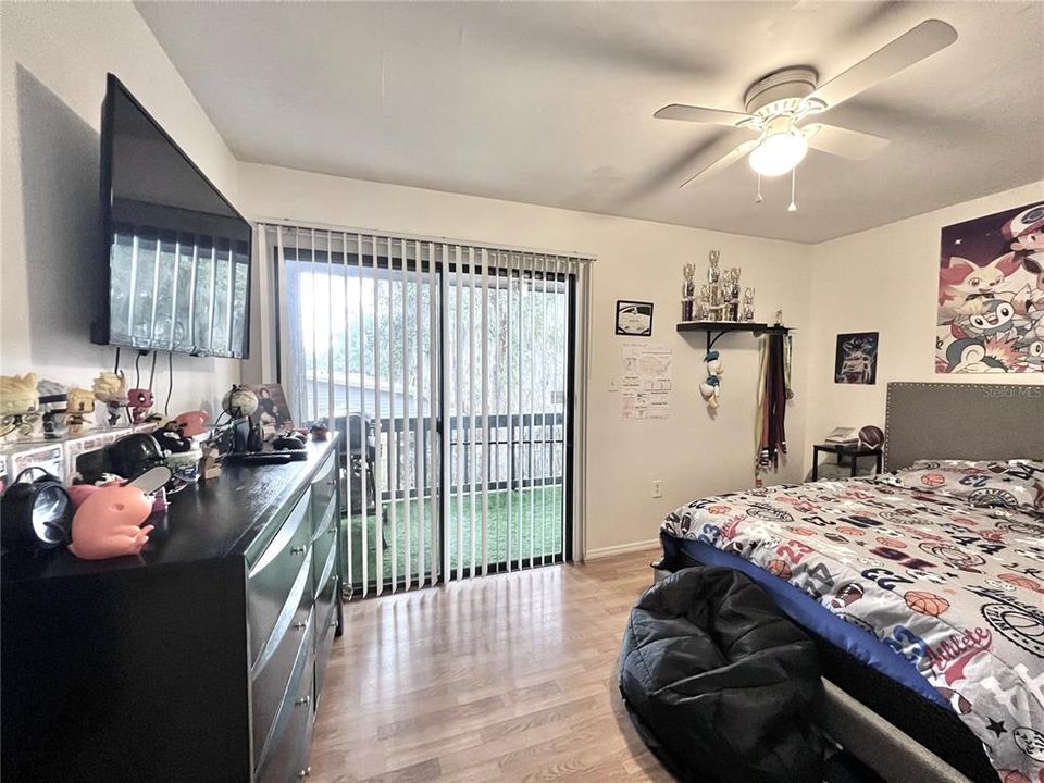 For Sale: $80,000 (2 beds, 1 baths, 876 Square Feet)