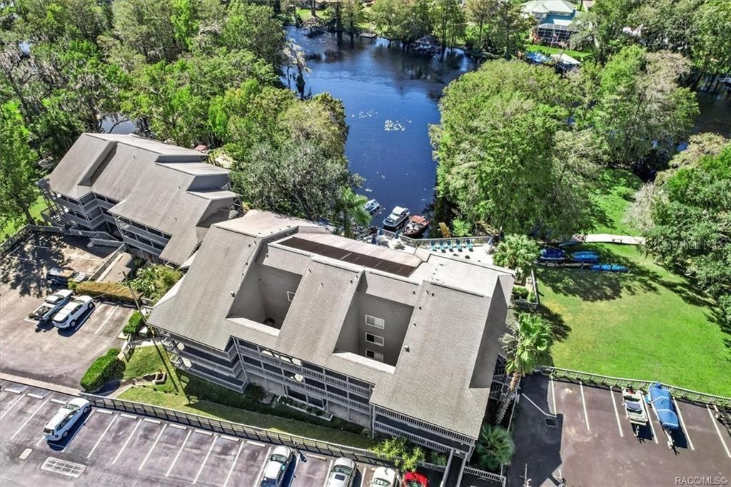 For Sale: $245,000 (2 beds, 1 baths, 730 Square Feet)