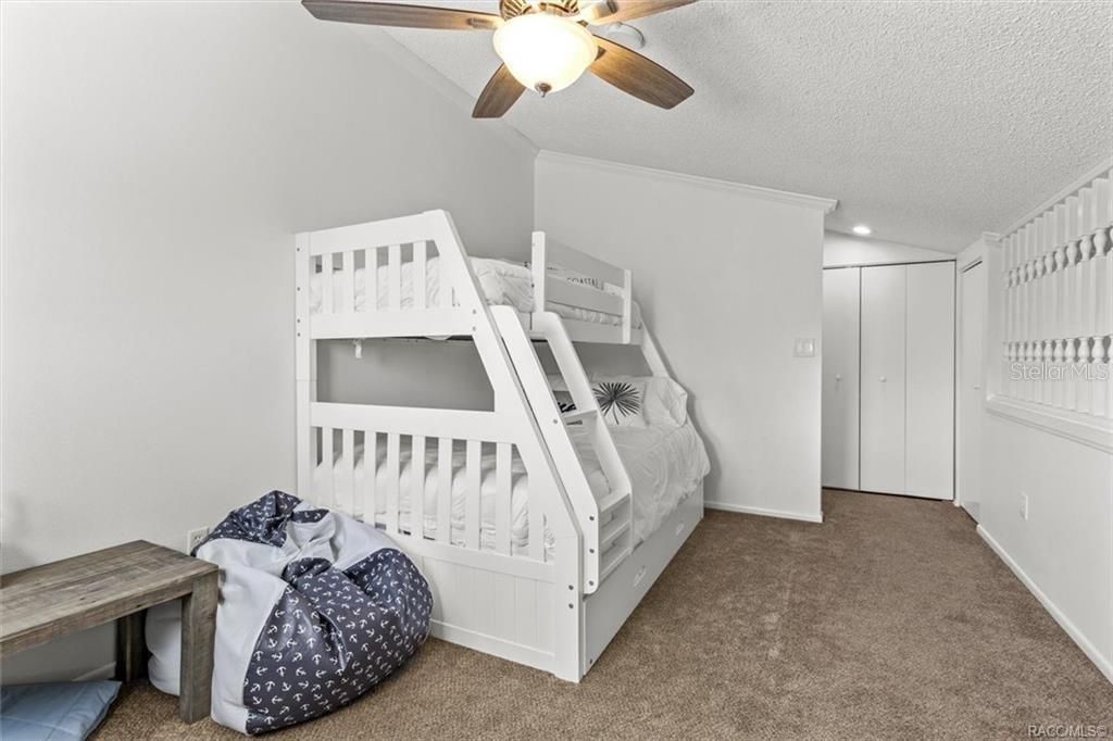 For Sale: $245,000 (2 beds, 1 baths, 730 Square Feet)