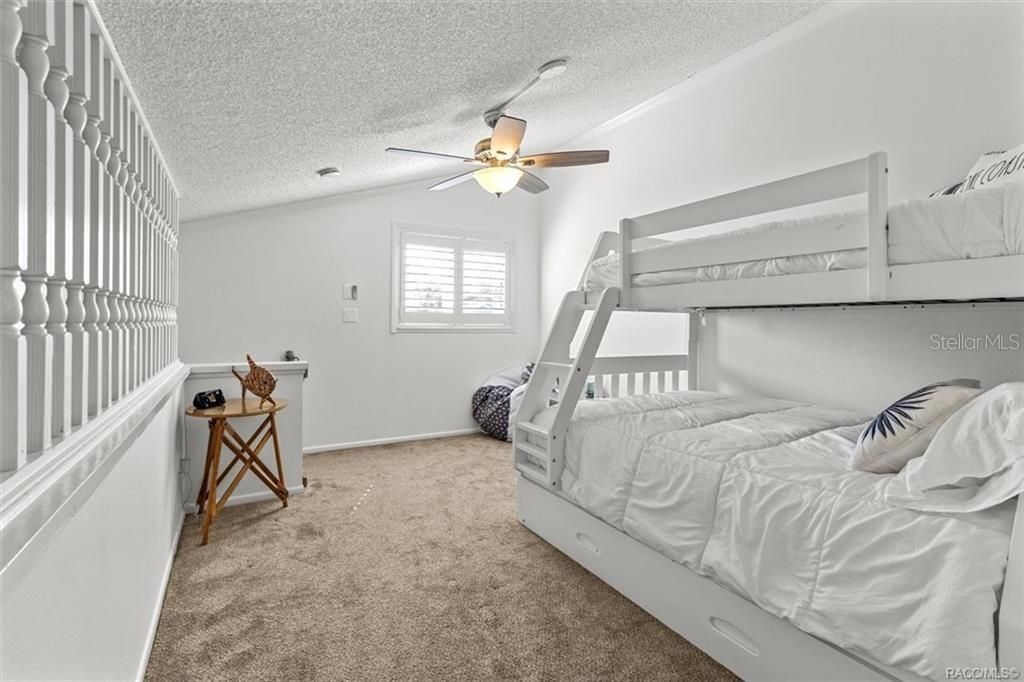 For Sale: $245,000 (2 beds, 1 baths, 730 Square Feet)