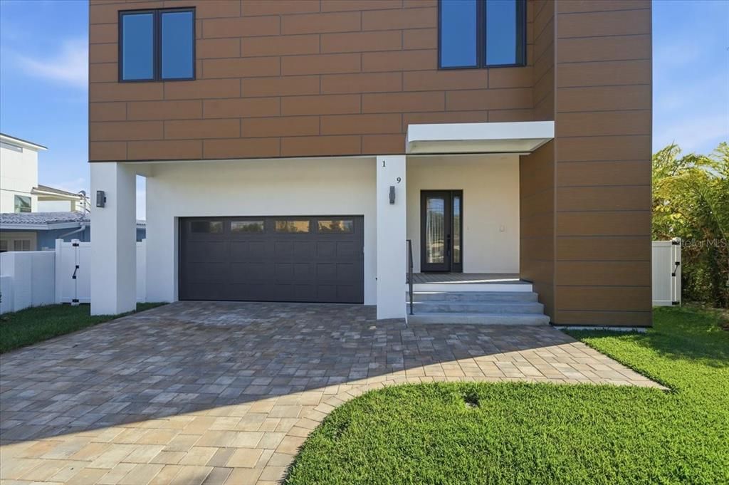 На продажу: $3,149,000 (4 спален, 4 ванн, 4104 Квадратных фут)